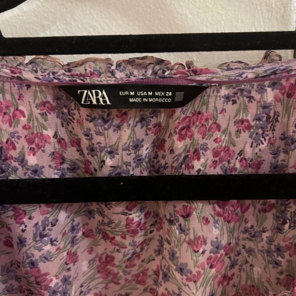 Zara Pink Floral Cropped long sleeve top - Picture 3 of 3